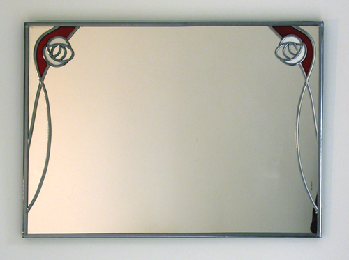 Mackintosh 'Single Rose' Deep Red & Frost